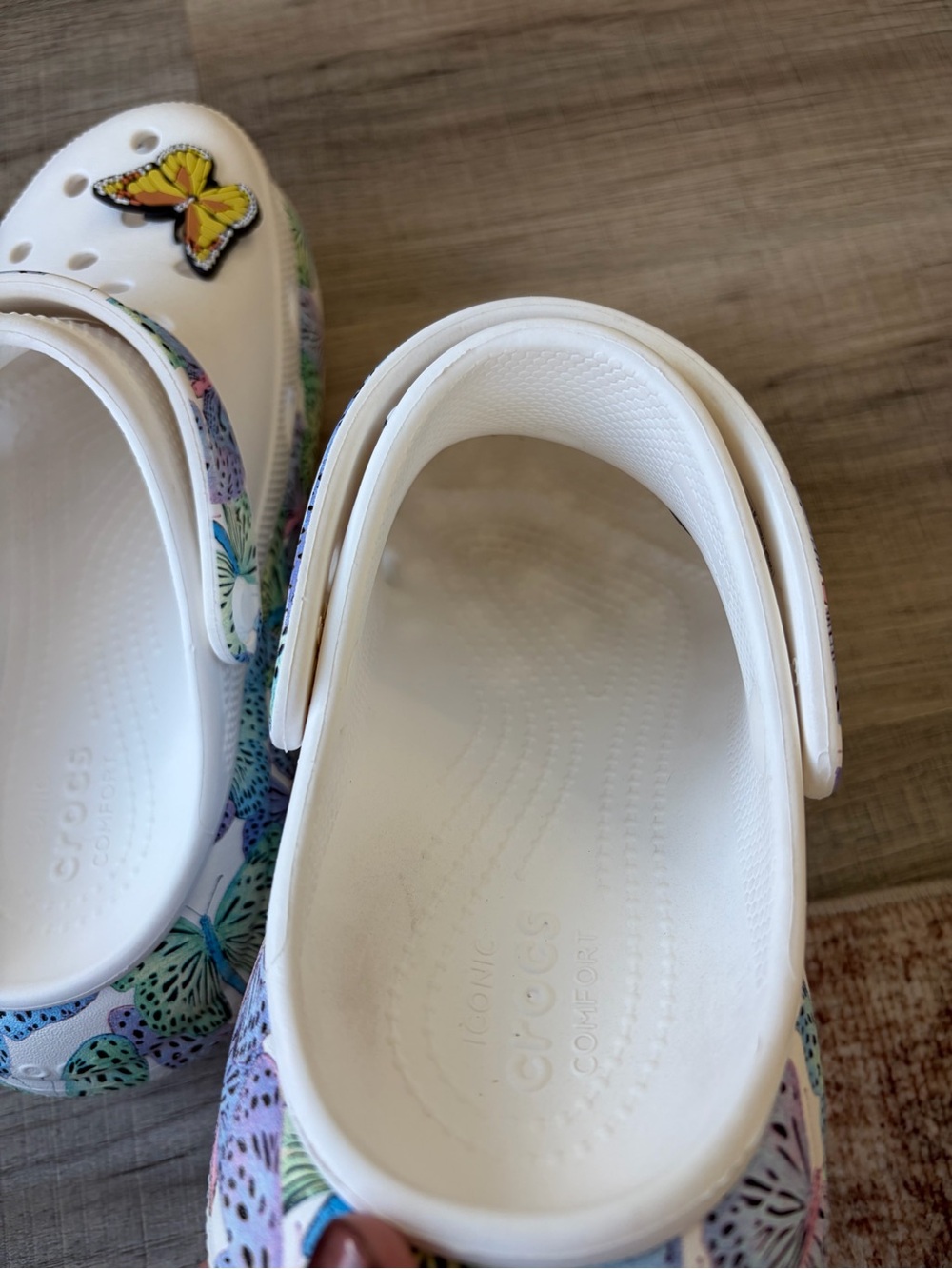 Crocs Classic Crush Butterfly Clogs - Picture 5 of 9